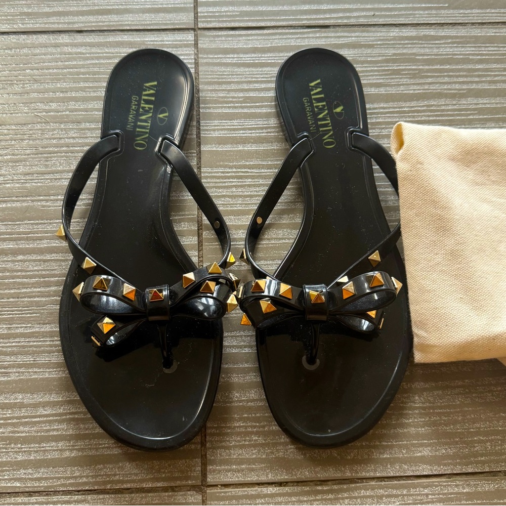 Authentic Valentino Rockstud Jelly flip-flops EU 39